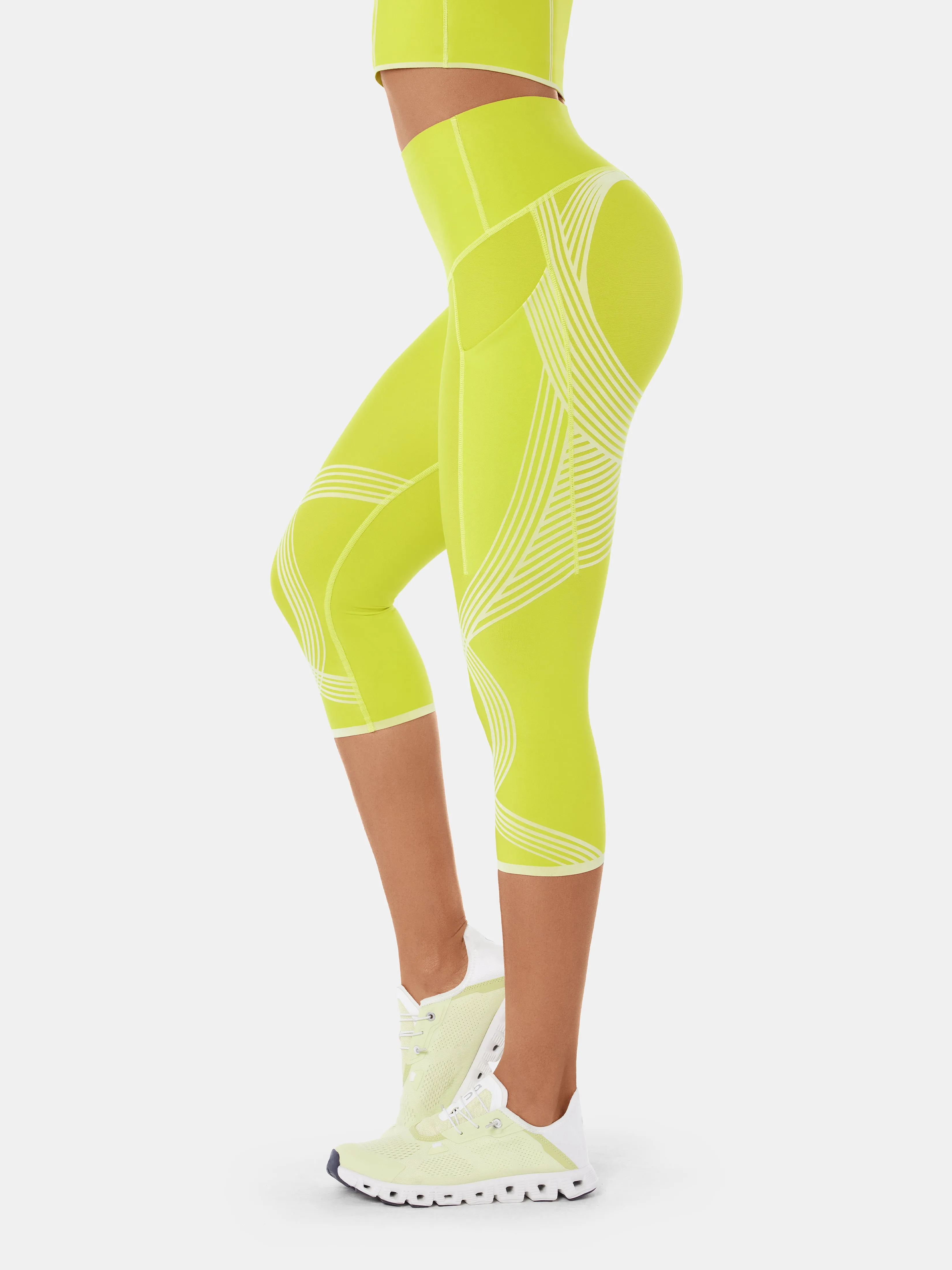 Body Sculpt Side Pocket Capri Leggings