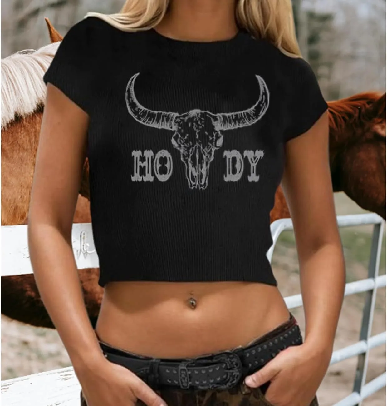 Boho Cow Skull Shirt Women Western Cowgirl Crop Tops Vintage Country Concert Cowboy Graphic Slim Fitted T-Shirt Top