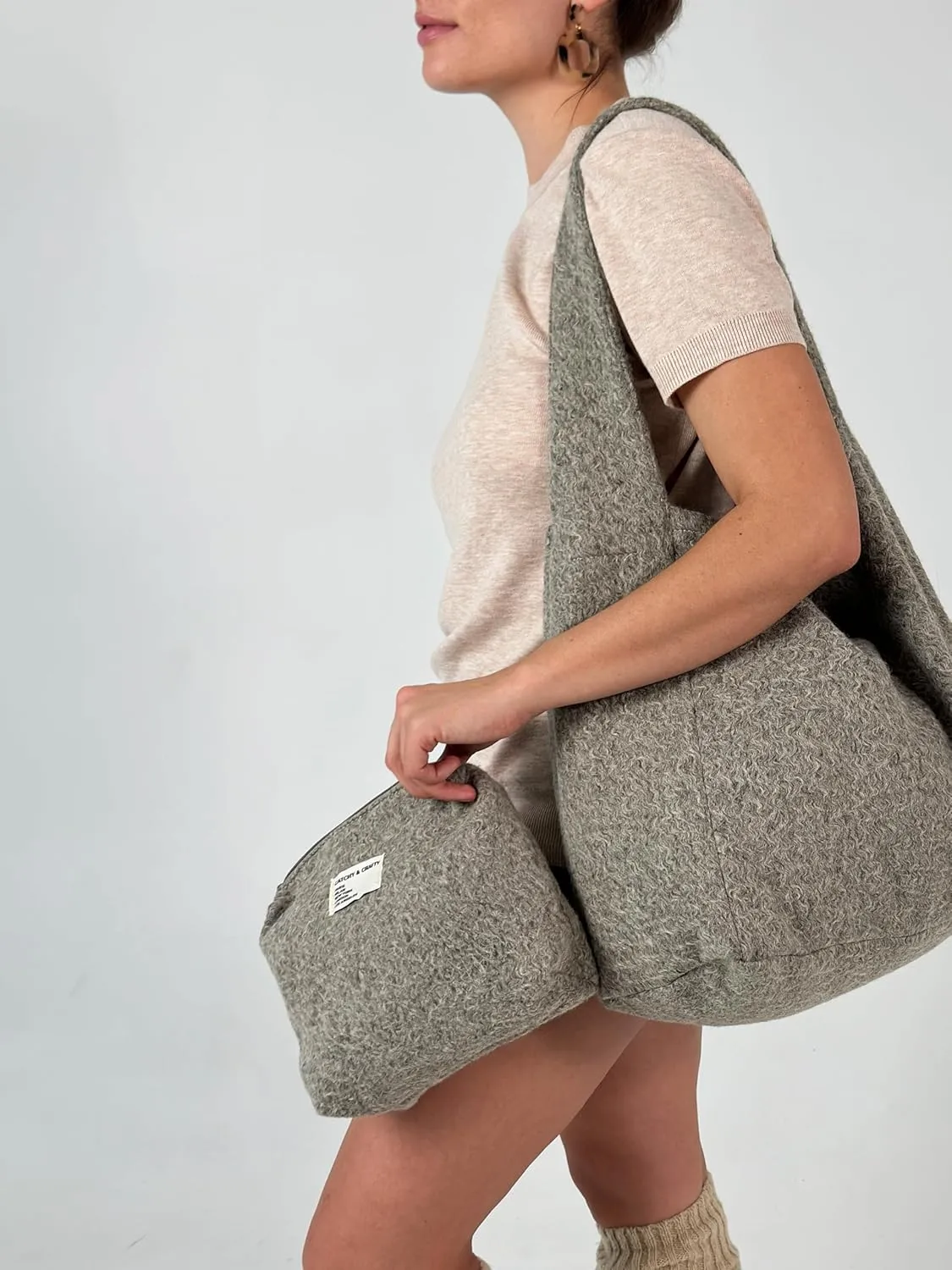 CATCHY & CRAFTY Tote Bag for Women - Plush Large Hobo Gym Bag for Workout, Yoga, Travel - Fluffy Fleece