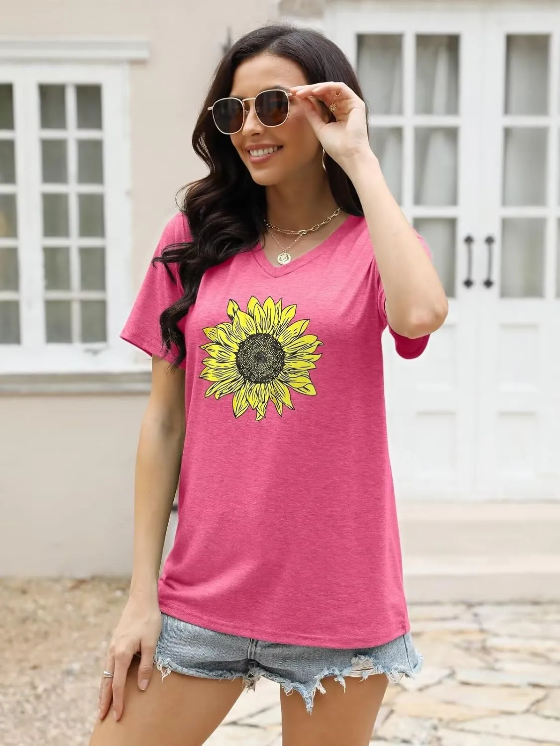 EADINVE Women's Short Sleeve V Neck Sunflower Graphic Printed Summer Tee Vintage T Shirt Cotton Tops Novelty Cool Shirt