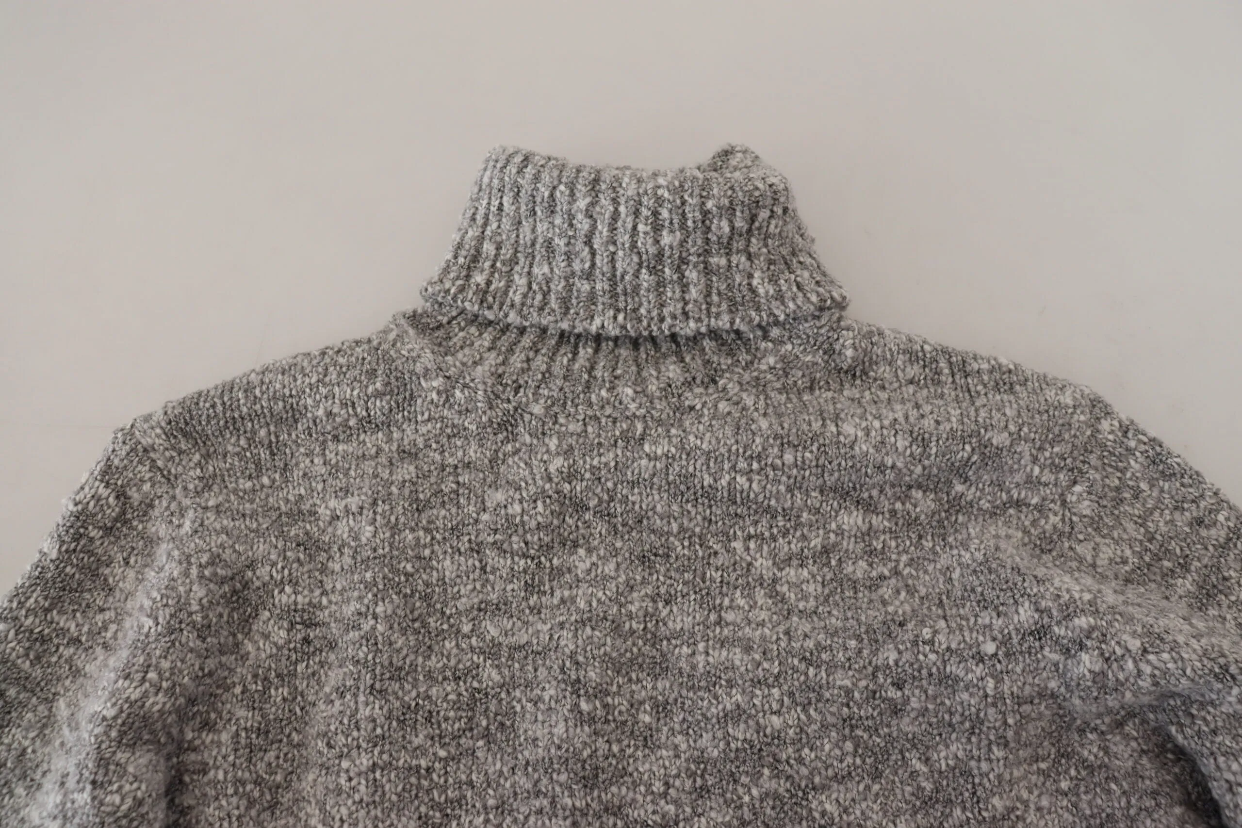 Elegant Gray Wool-Blend Turtleneck Sweater