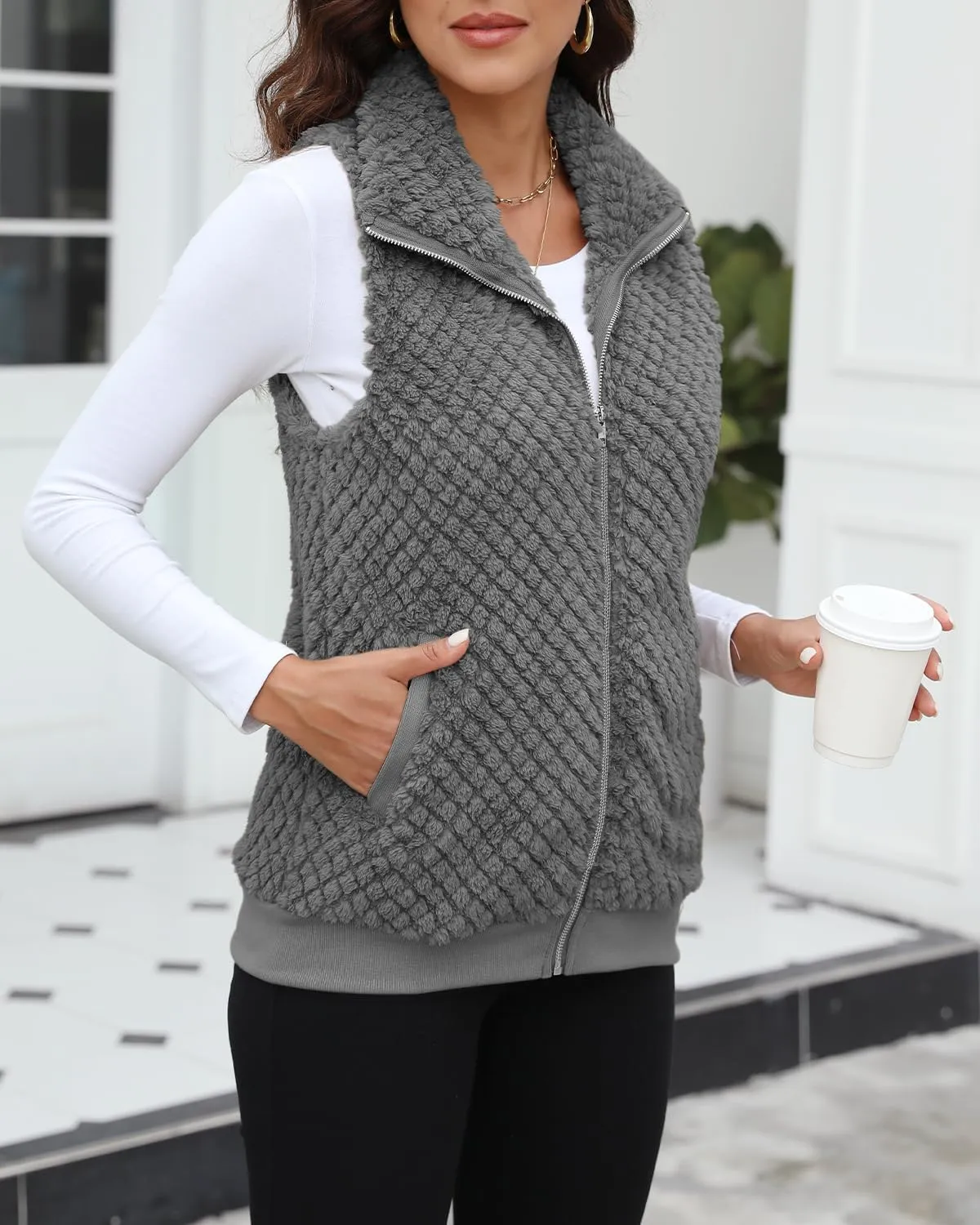 ReachMe Womens Fuzzy Fleece Vest Sleeveless Sherpa Jacket with Pockets Warm Fluffy Zip Up Outerwear Coats