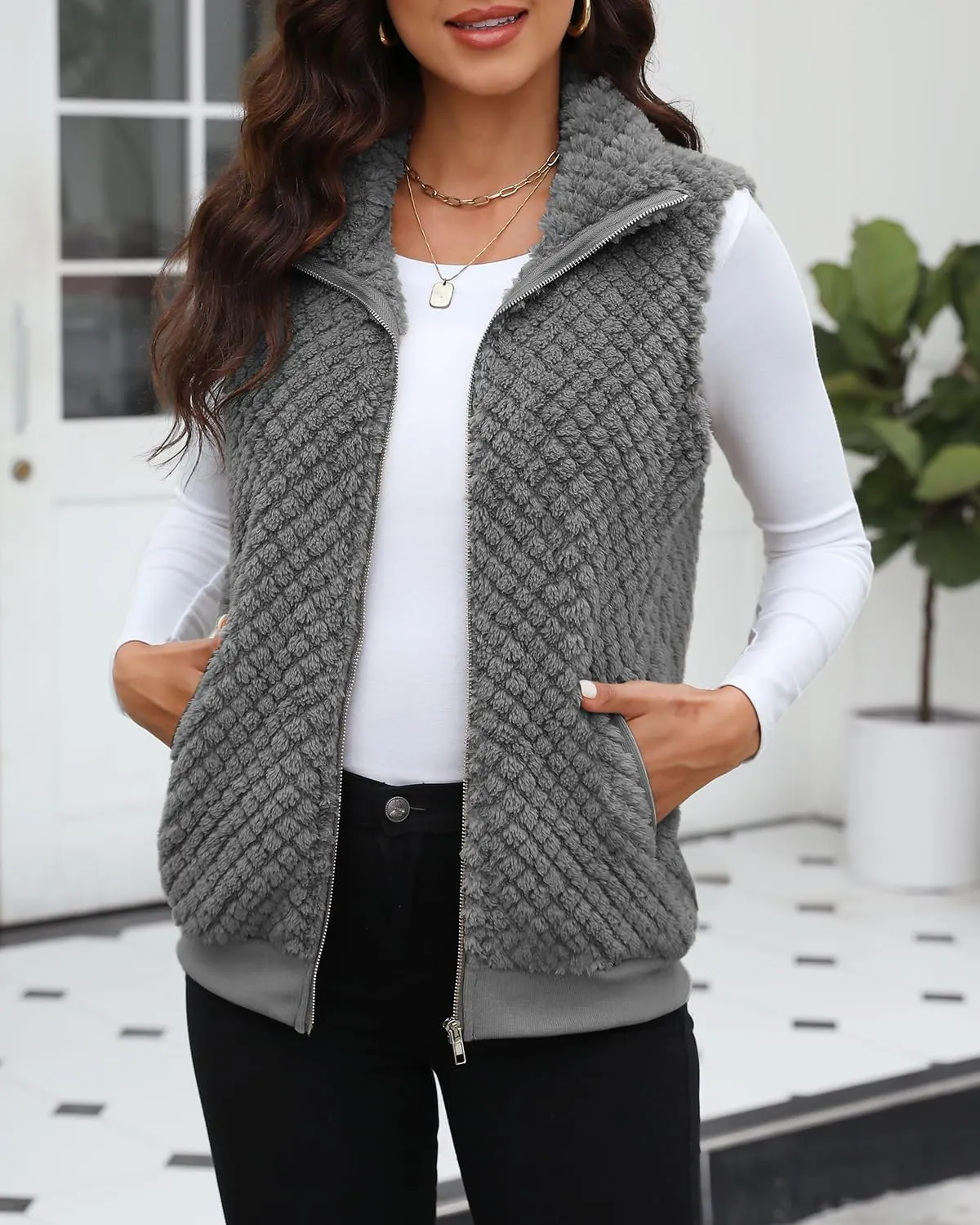 ReachMe Womens Fuzzy Fleece Vest Sleeveless Sherpa Jacket with Pockets Warm Fluffy Zip Up Outerwear Coats