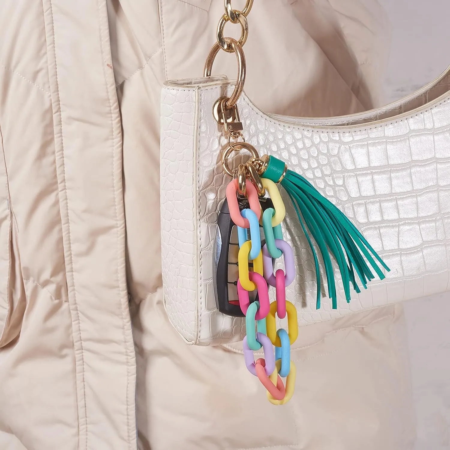 Wristlet Keychain Acrylic Chain Link Key Ring Bracelet for Women Cute Boho Car Keychain Holder with Tassel
